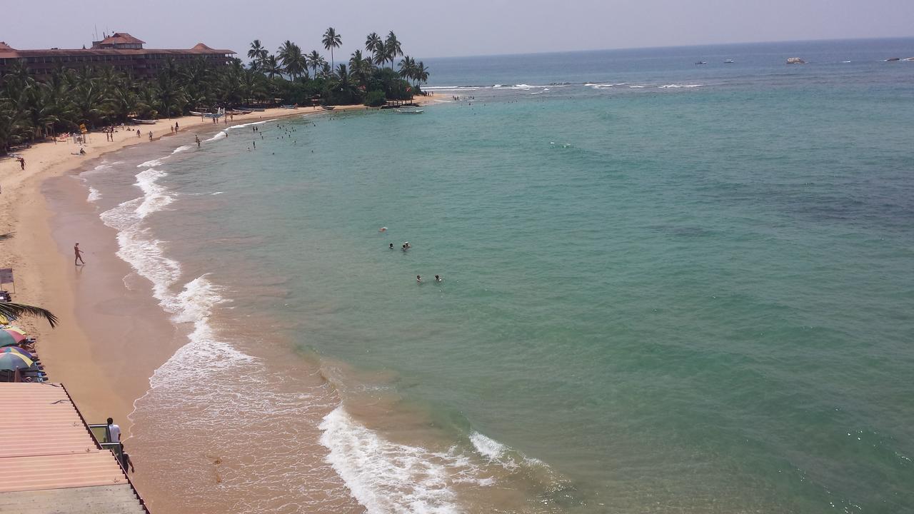 Coral Seas Beach Хиккадува Экстерьер фото