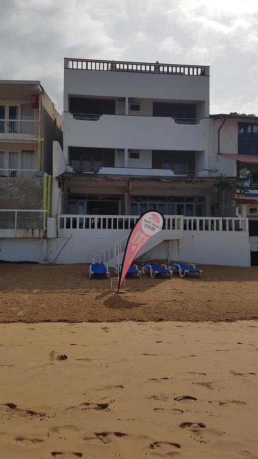 Coral Seas Beach Хиккадува Экстерьер фото