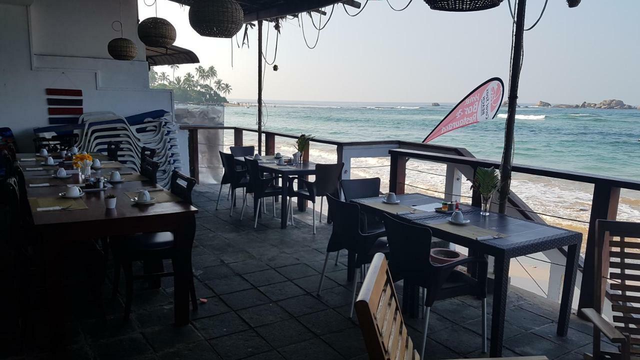 Coral Seas Beach Хиккадува Экстерьер фото